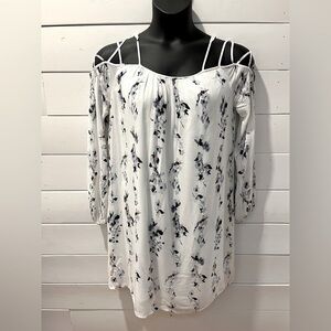 Off-Shoulder Floral Blouse – Gentle Fawn – Size M